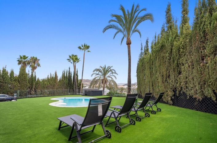 Image No.20-5 Bed House for sale