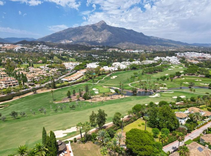 Image No.22-5 Bed House for sale