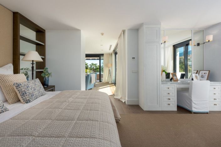 Image No.11-7 Bed House for sale