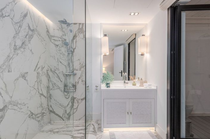 Image No.25-7 Bed House for sale