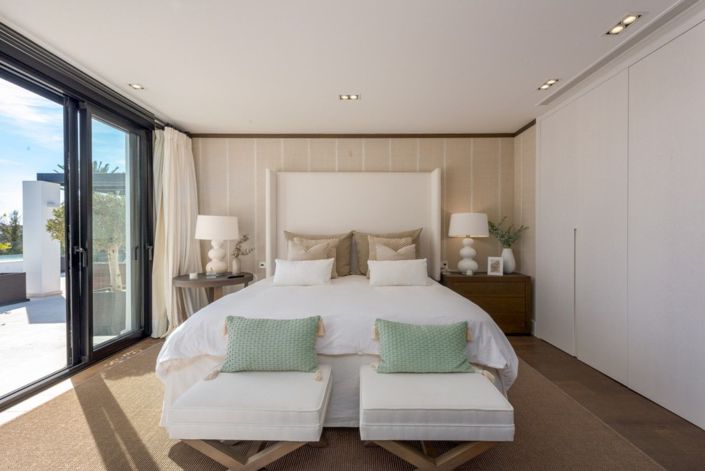 Image No.30-7 Bed House for sale