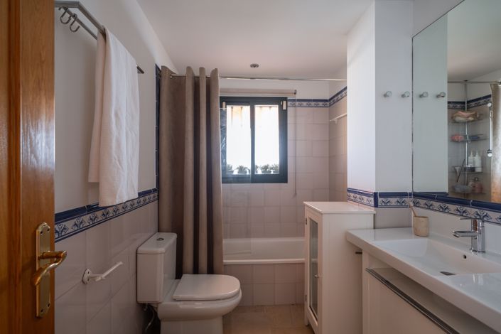 Image No.21-4 Bed Penthouse for sale