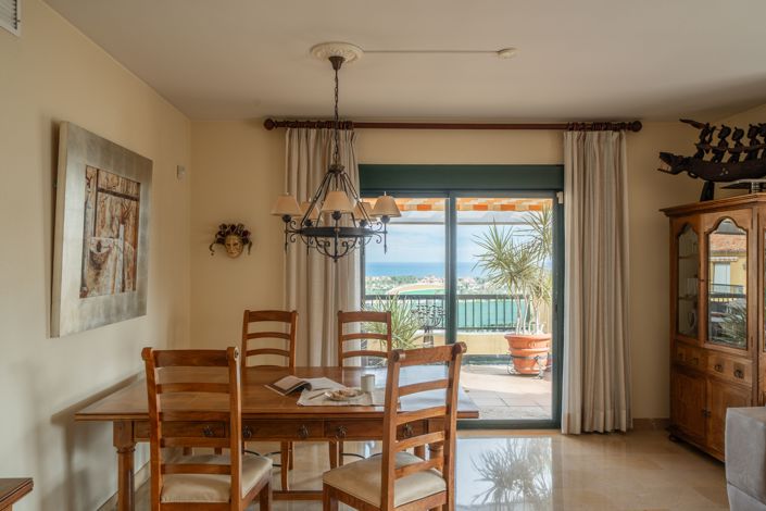 Image No.8-4 Bed Penthouse for sale