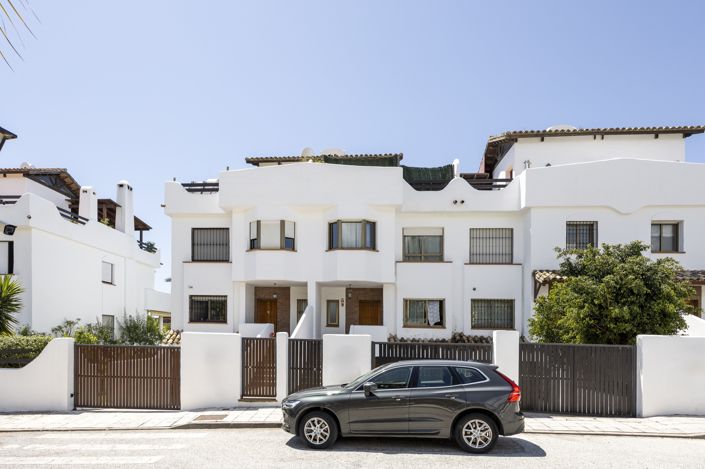 Image No.4-4 Bed House for sale