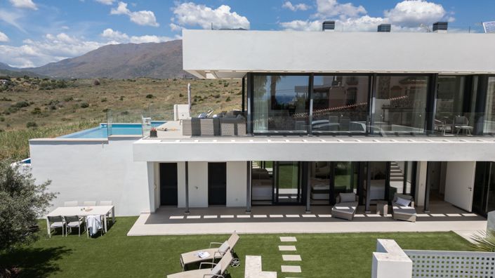 Image No.14-5 Bed House for sale