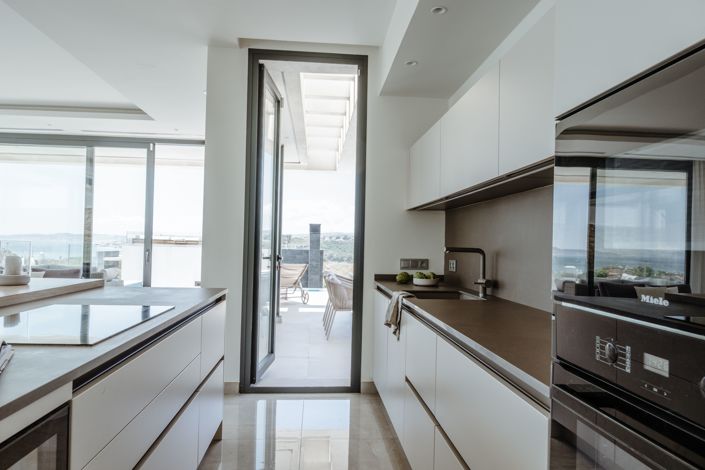 Image No.18-5 Bed House for sale