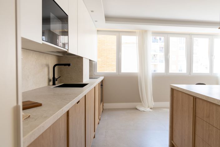 Image No.9-3 Bed Apartment for sale