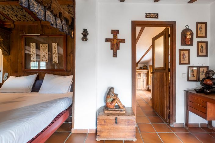 Image No.28-6 Bed House for sale