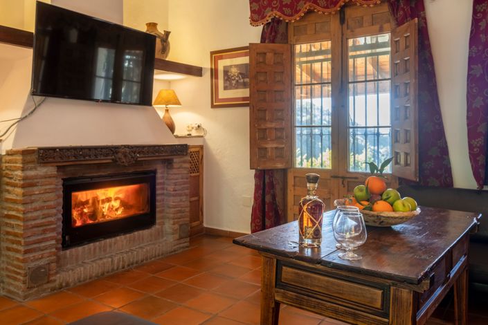 Image No.9-6 Bed House for sale