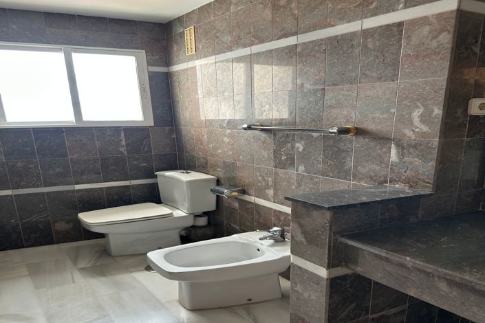 Image No.25-4 Bed Penthouse for sale