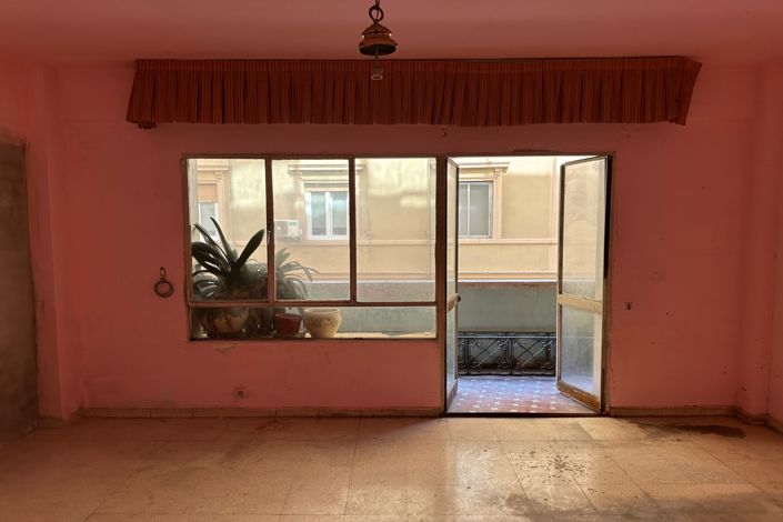 Image No.1-4 Bed Apartment for sale