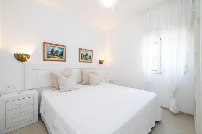 Image No.16-8 Bed Country House for sale