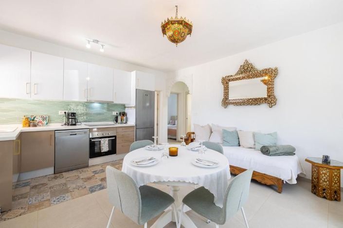 Image No.7-8 Bed Country House for sale