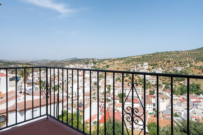 Image No.15-5 Bed House for sale