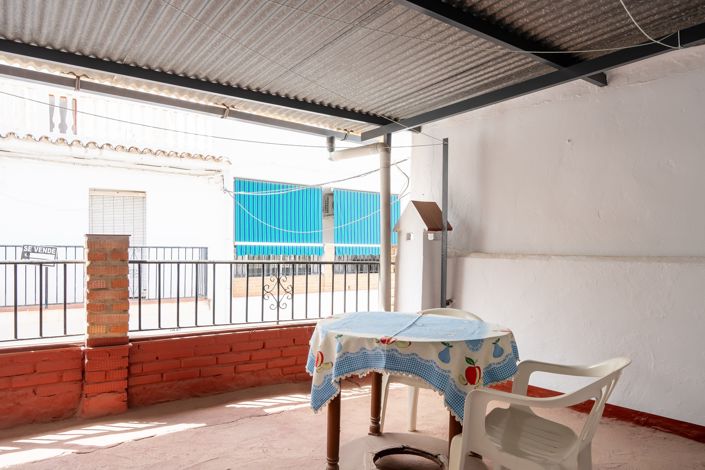 Image No.18-5 Bed House for sale