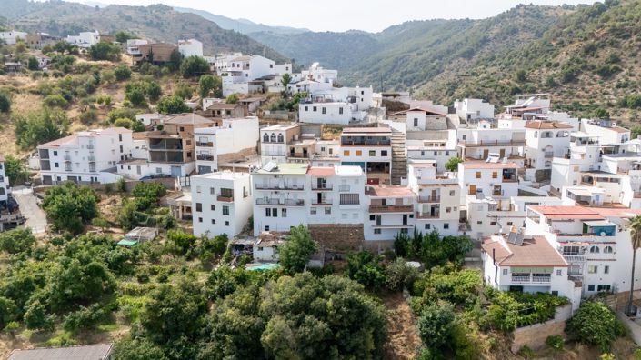 Image No.24-5 Bed House for sale