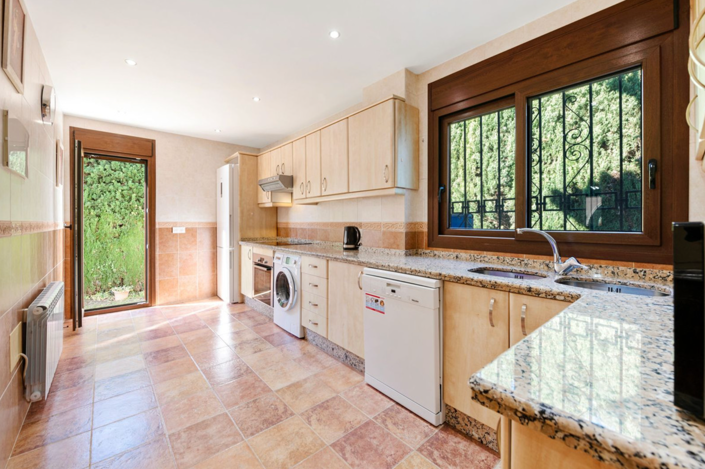 Image No.11-5 Bed Villa for sale