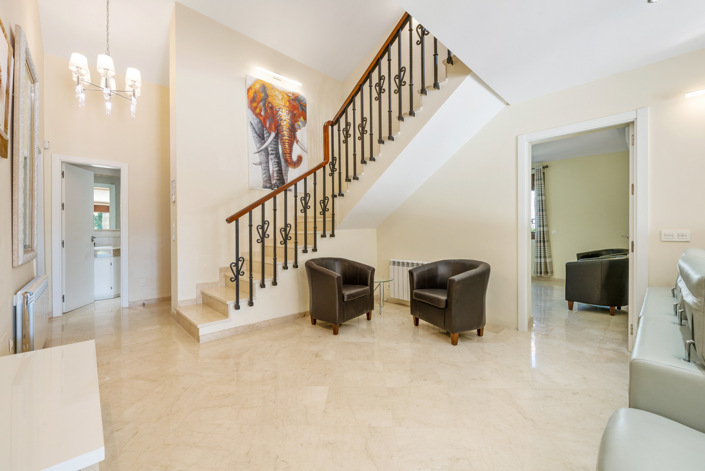 Image No.9-5 Bed Villa for sale