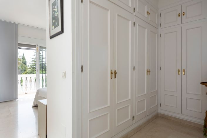 Image No.16-5 Bed Villa for sale