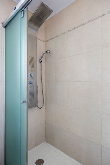 Image No.20-5 Bed Villa for sale