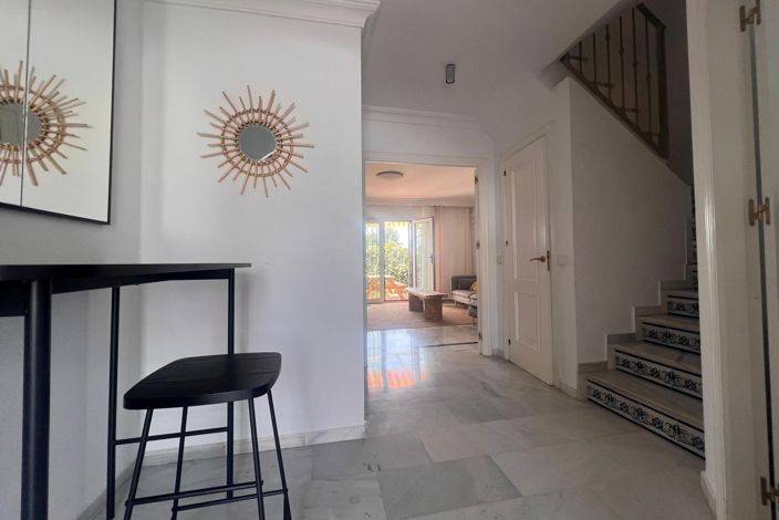 Image No.10-5 Bed Townhouse for sale