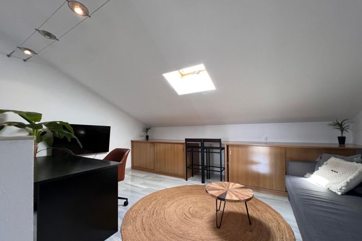 Image No.28-5 Bed Townhouse for sale