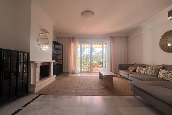 Image No.3-5 Bed Townhouse for sale