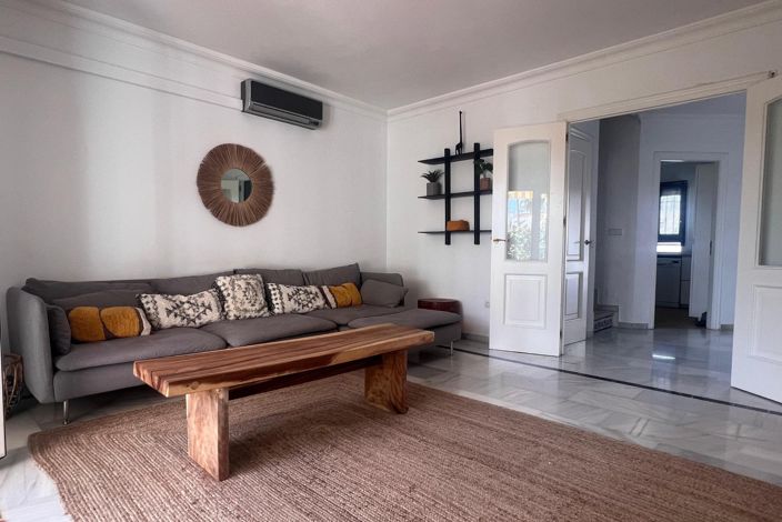 Image No.4-5 Bed Townhouse for sale