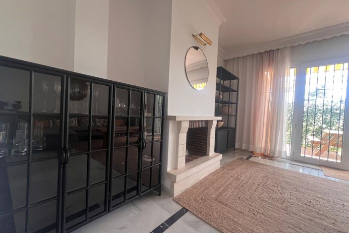 Image No.5-5 Bed Townhouse for sale