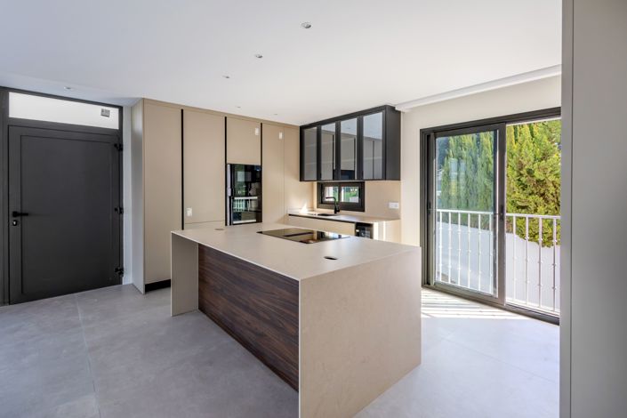 Image No.14-2 Bed Apartment for sale