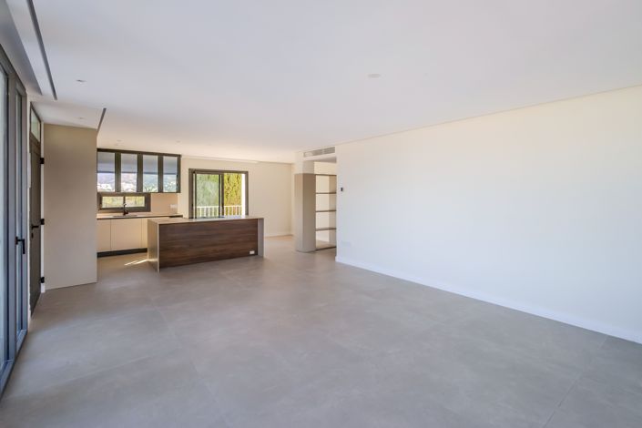 Image No.18-2 Bed Apartment for sale