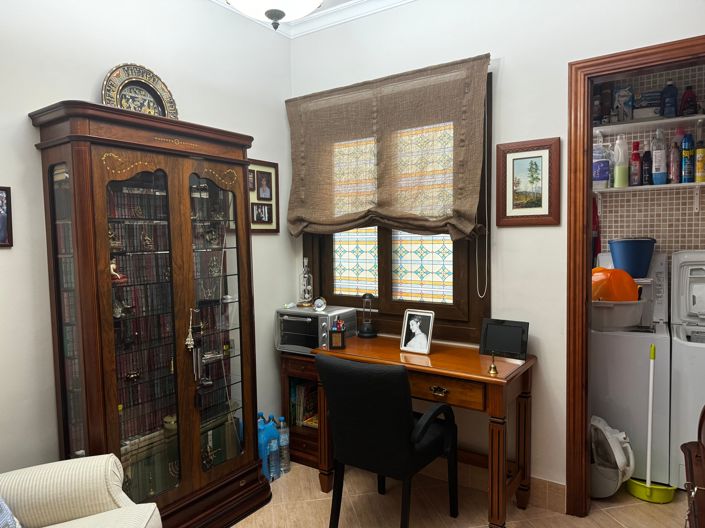 Image No.11-3 Bed Apartment for sale