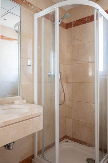 Image No.18-2 Bed Apartment for sale