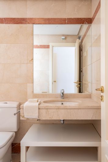 Image No.22-2 Bed Apartment for sale