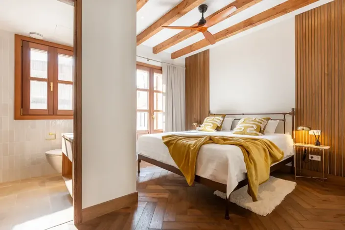 Image No.22-2 Bed Townhouse for sale