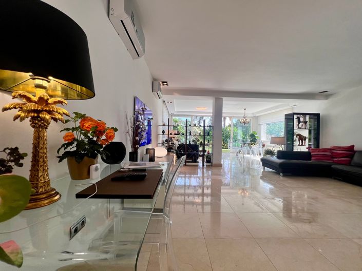 Image No.15-4 Bed Villa for sale