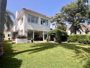 4 Bed Villa for sale