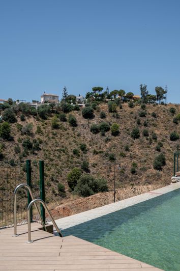 Image No.24-2 Bed Apartment for sale