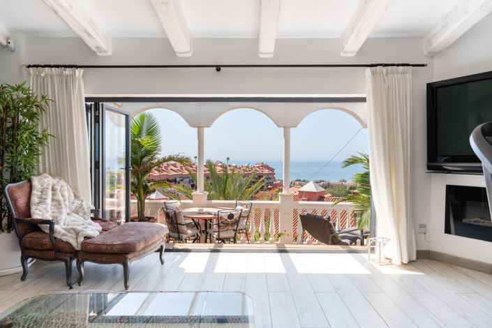 Image No.1-2 Bed Villa for sale
