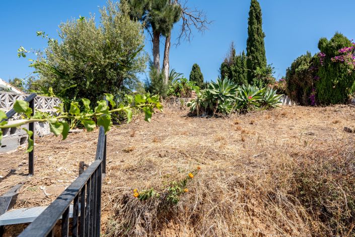 Image No.30-2 Bed House for sale