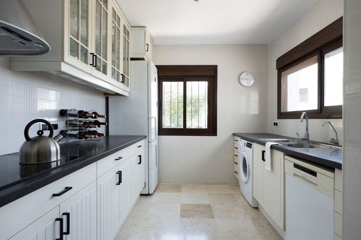 Image No.13-6 Bed Villa for sale