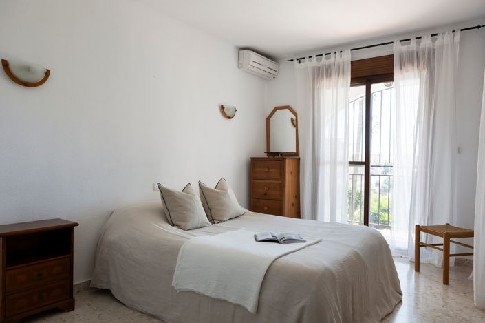 Image No.18-6 Bed Villa for sale