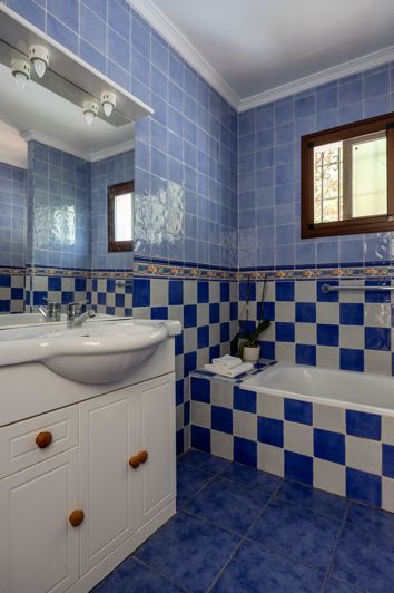 Image No.21-6 Bed Villa for sale