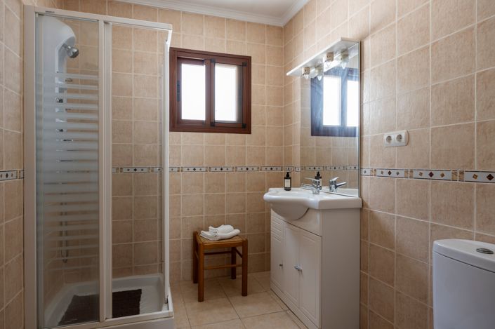 Image No.28-6 Bed Villa for sale