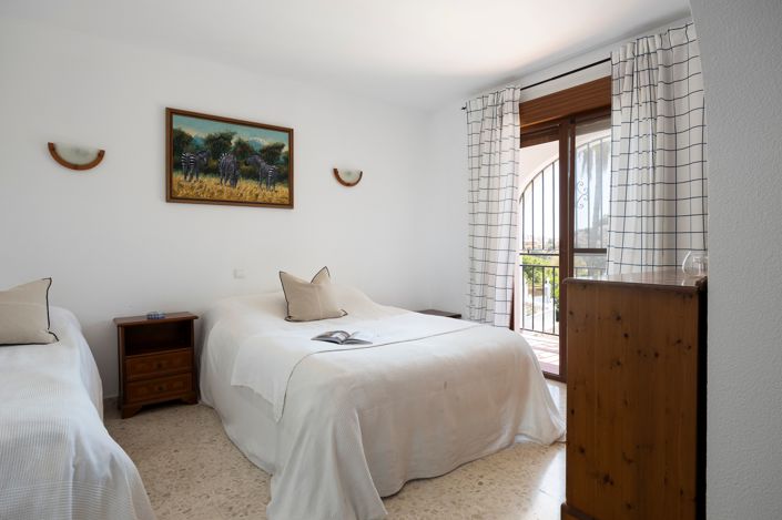 Image No.30-6 Bed Villa for sale