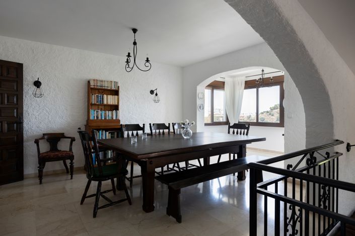 Image No.10-6 Bed Villa for sale