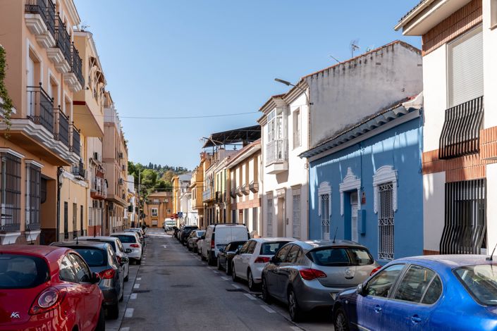 Image No.6-3 Bed House for sale