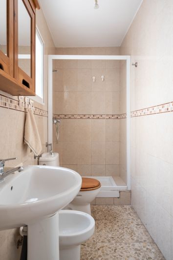 Image No.14-3 Bed House for sale