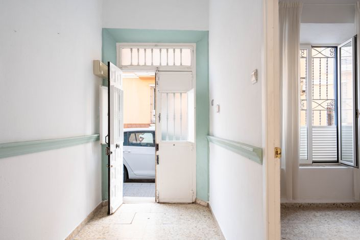 Image No.4-3 Bed House for sale