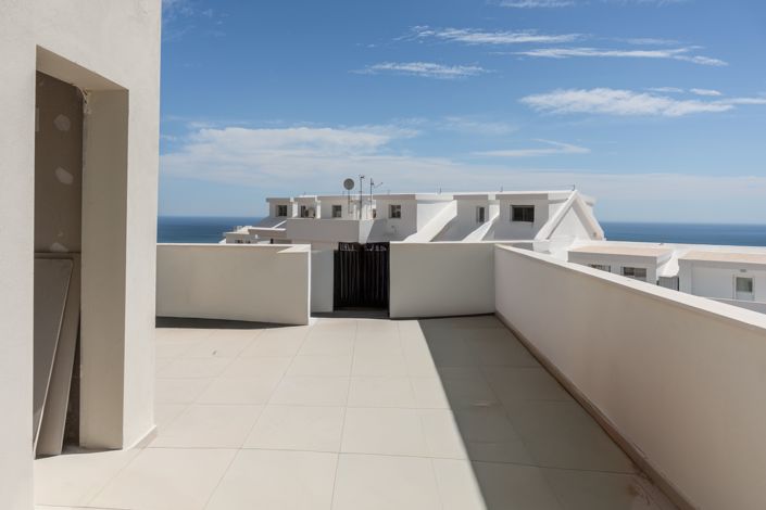 Image No.15-4 Bed Townhouse for sale